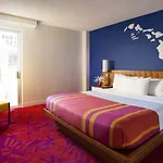 Shoreline Hotel Waikiki
