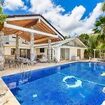 Tranquil Marina Front Pool House Resort