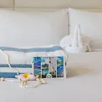 Steps To Waikiki Beach! Newly Renovated With 75\