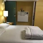 A Cozy Studio At Waikiki