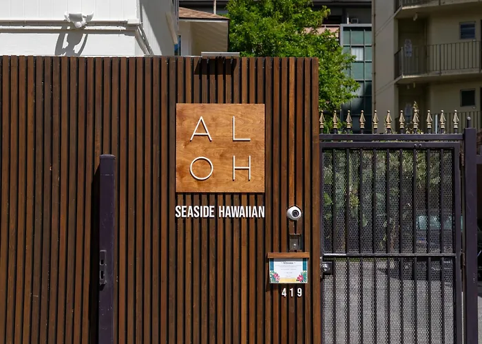 Aloh Seaside Women\'S Hostel