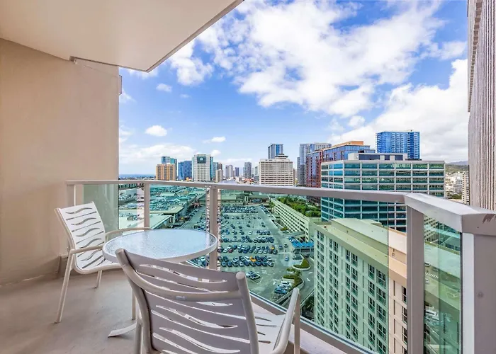 Newly Renovated Top Floor Balcony