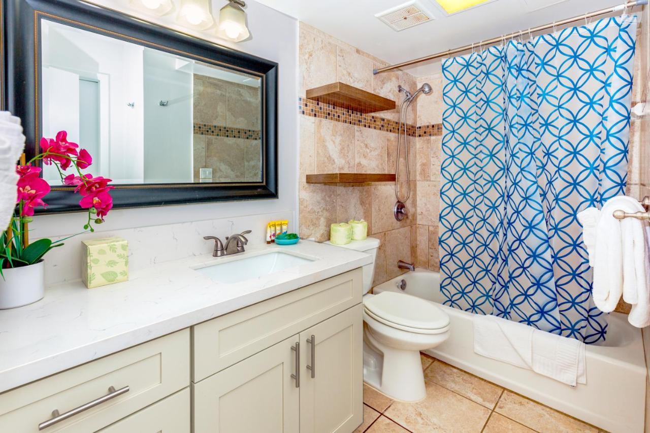 High-floor Stylish Ocean Views With Parking *