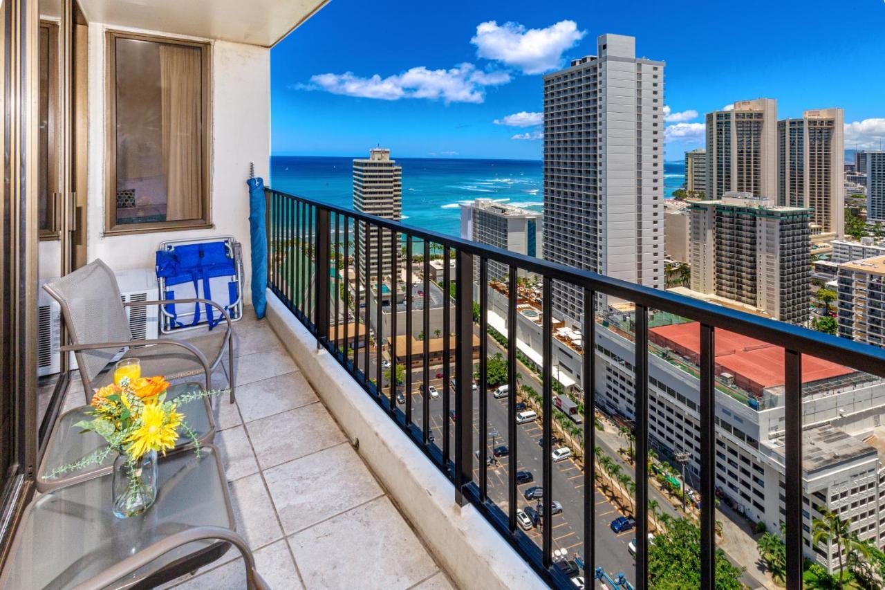 Apartment High-floor Stylish Ocean Views With Parking Honolulu