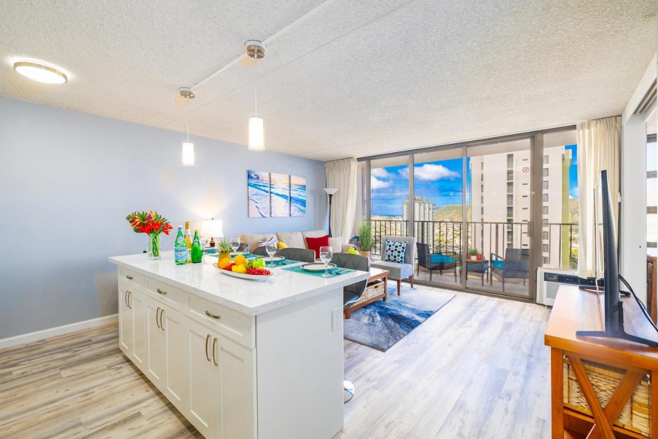 Ocean & Diamond Head Views - Near - Parking! Apartment