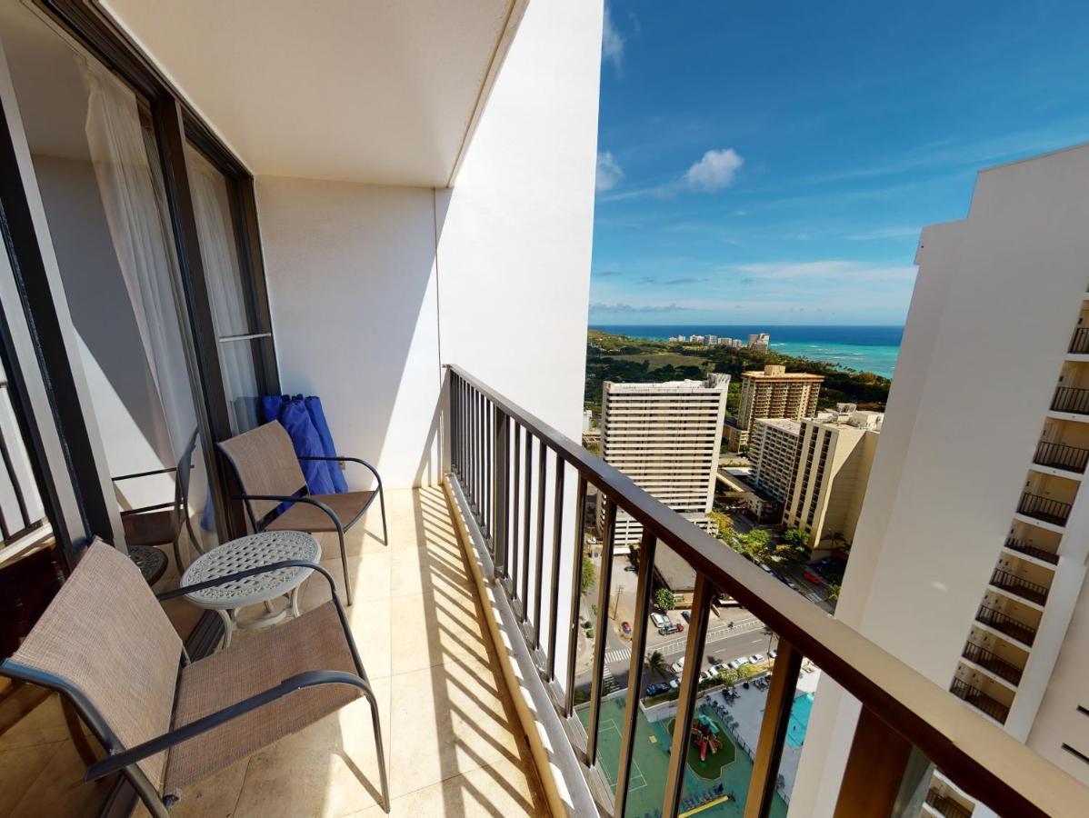Apartment Sea View At The Waikiki Banyan - Free Parking! *
