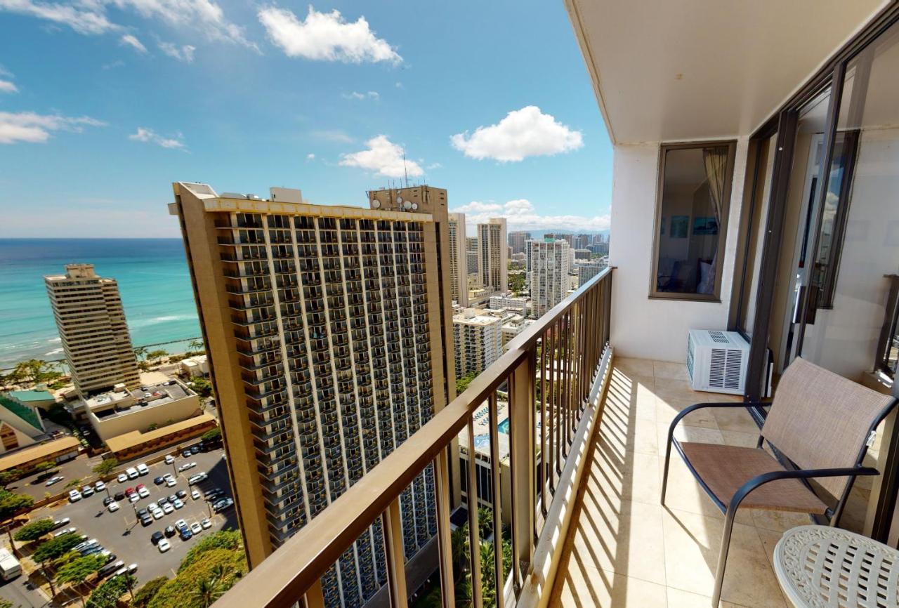 Sea View At The Waikiki Banyan - Free Parking! Apartment