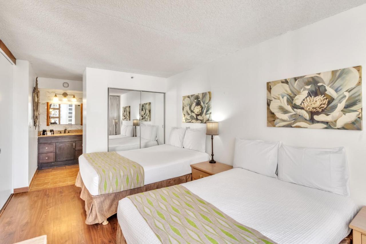 Sea View At The Waikiki Banyan - Free Parking! Apartment