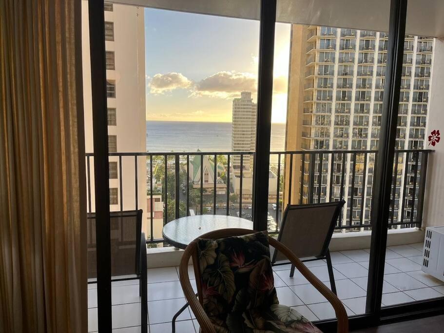 Makai In The Sky - Beautiful Ocean View! Apartment *