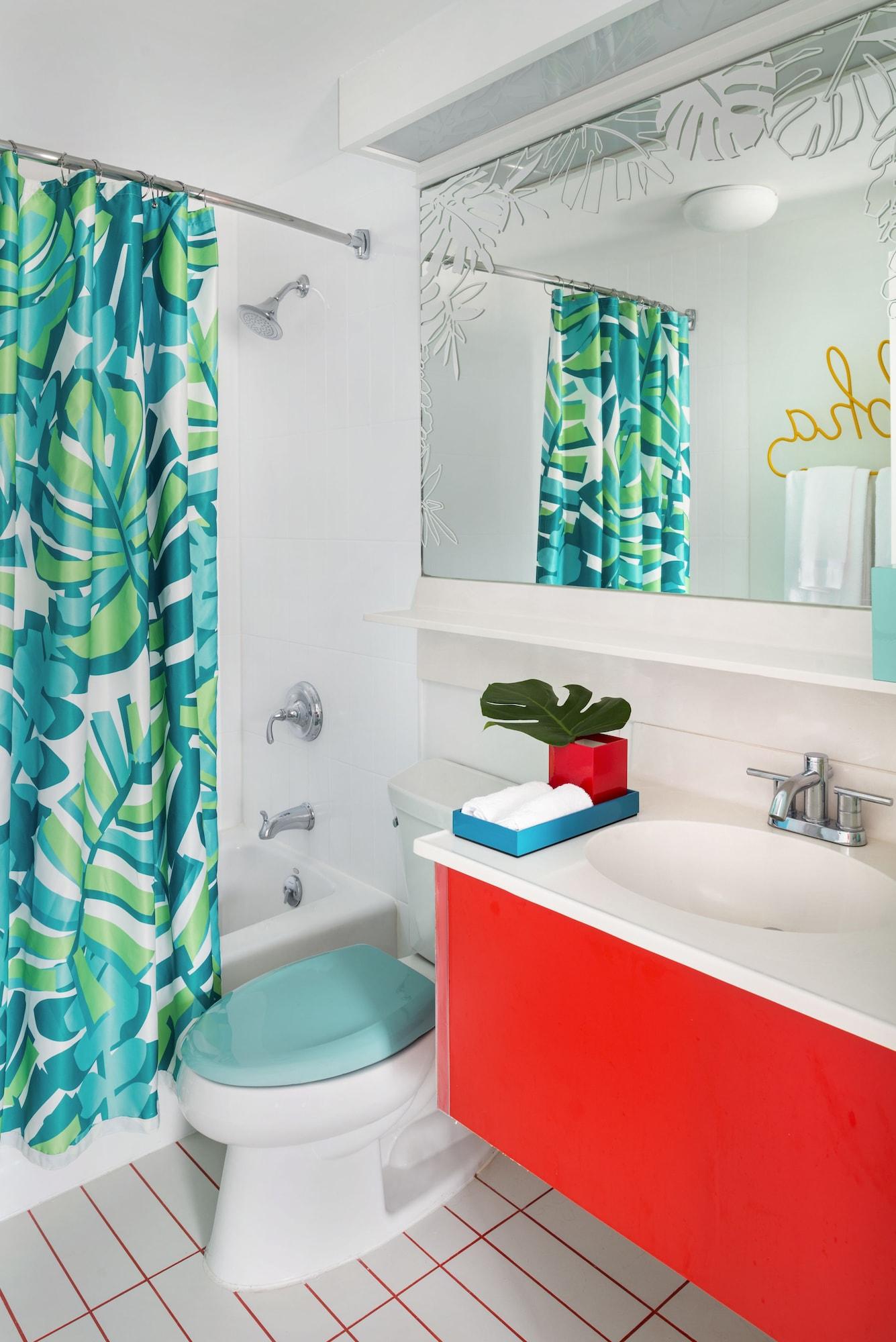 Hotel Shoreline Waikiki 4*