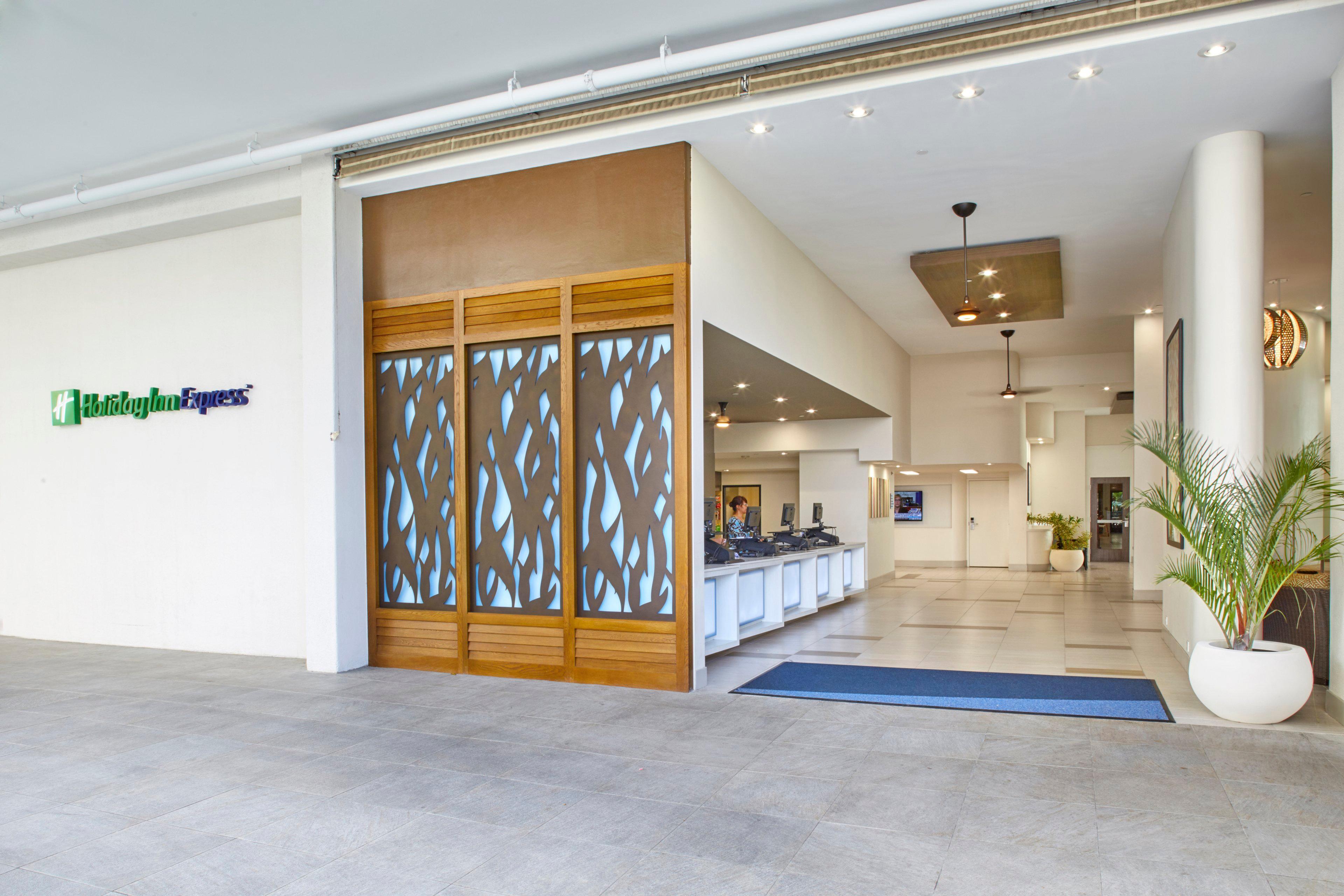 Express Waikiki By Ihg Resort