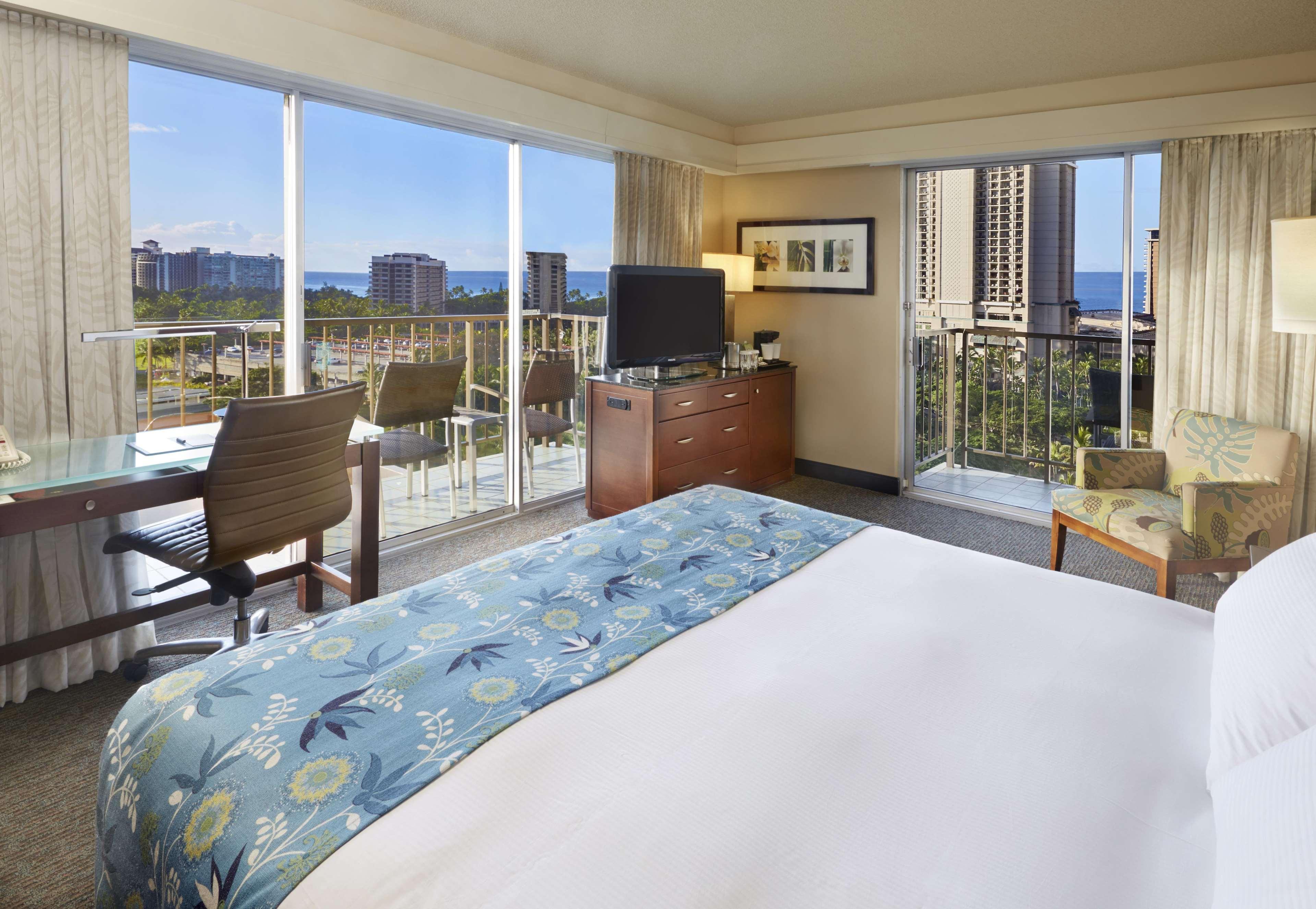 Express Waikiki By Ihg