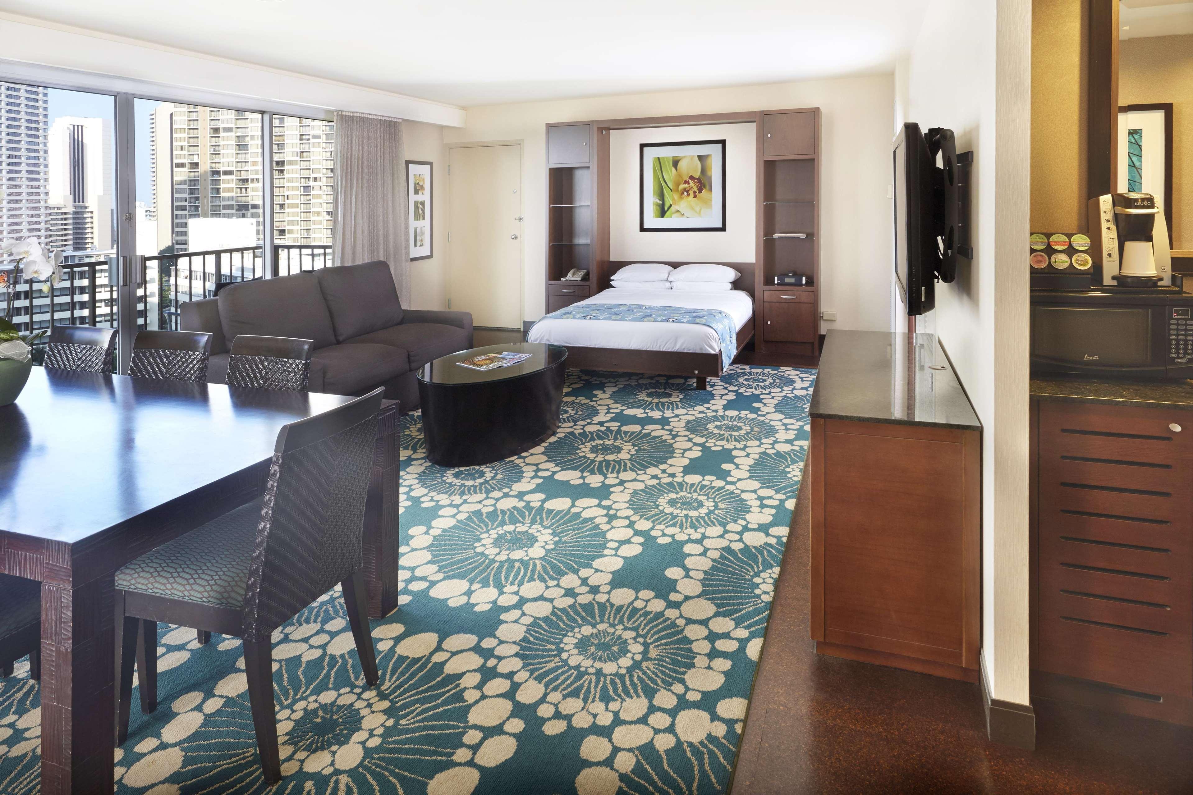 Express Waikiki By Ihg