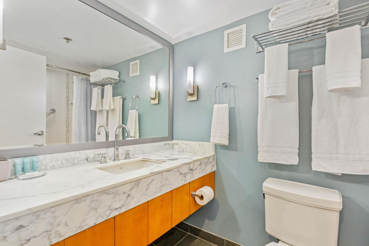 Hotel Castle At Ala Moana 3*