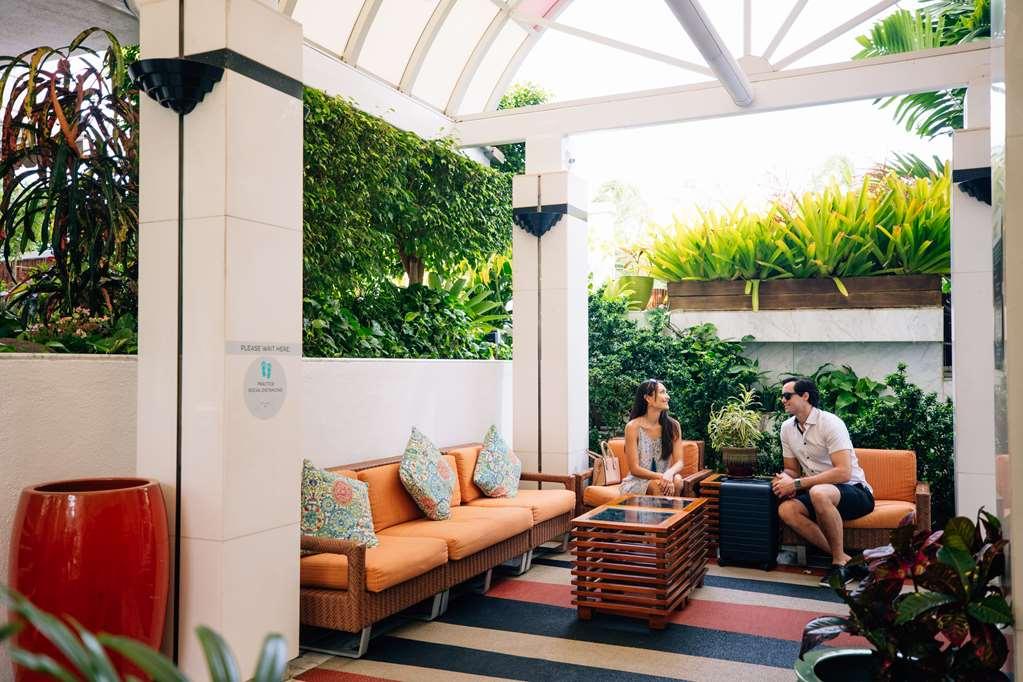 Oasis Waikiki