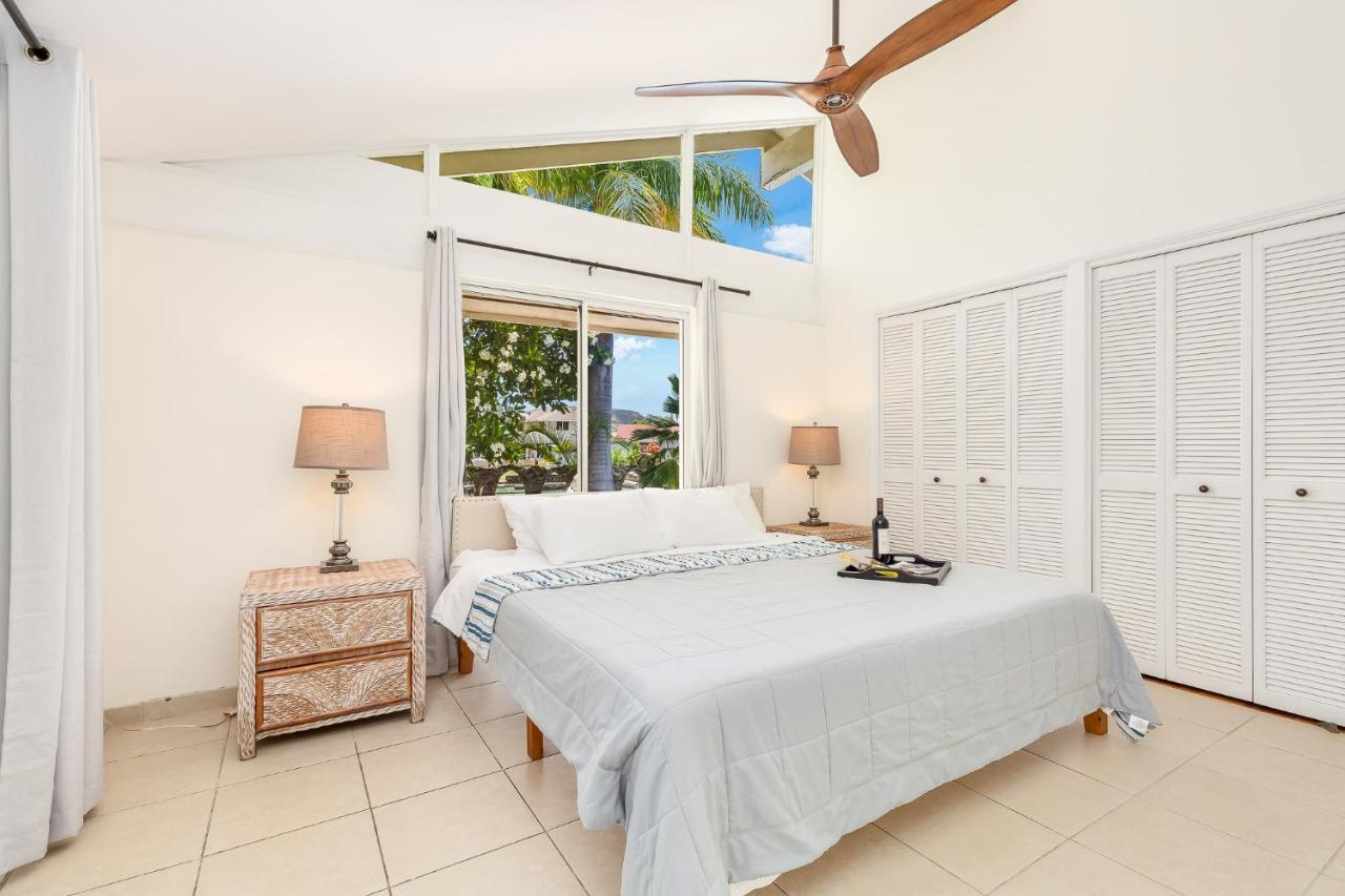 Tranquil Marina Front Pool House Holiday home