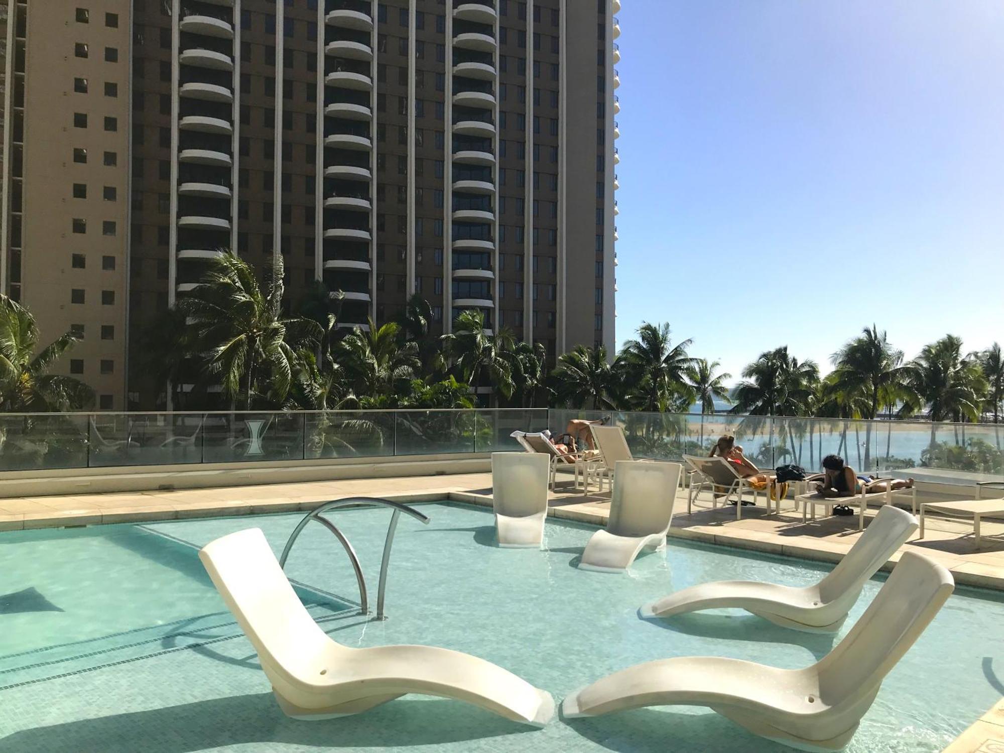 Ilikai 1822-2br2ba Modern Unit With Ocean &harbor Views No Fees