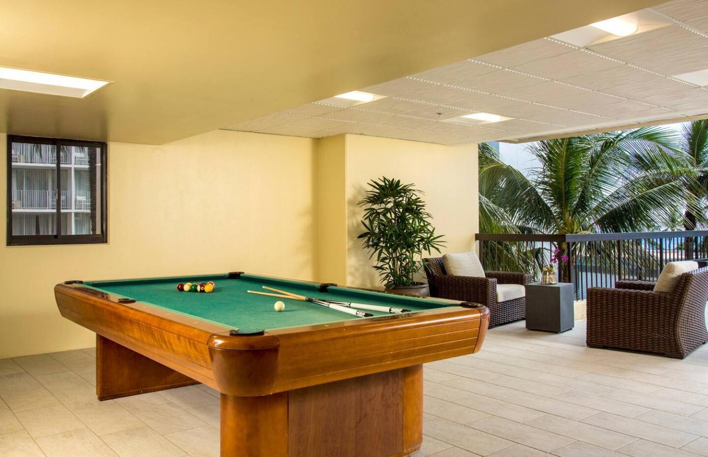 High Floor Luxury Oceanfront At Waikiki Tower Aparthotel *
