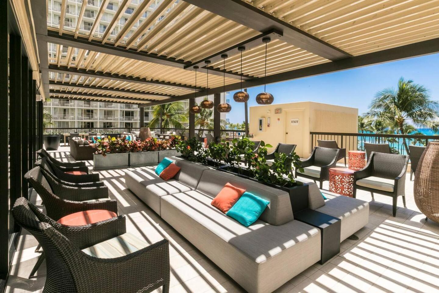 High Floor Luxury Oceanfront At Waikiki Tower Aparthotel Honolulu