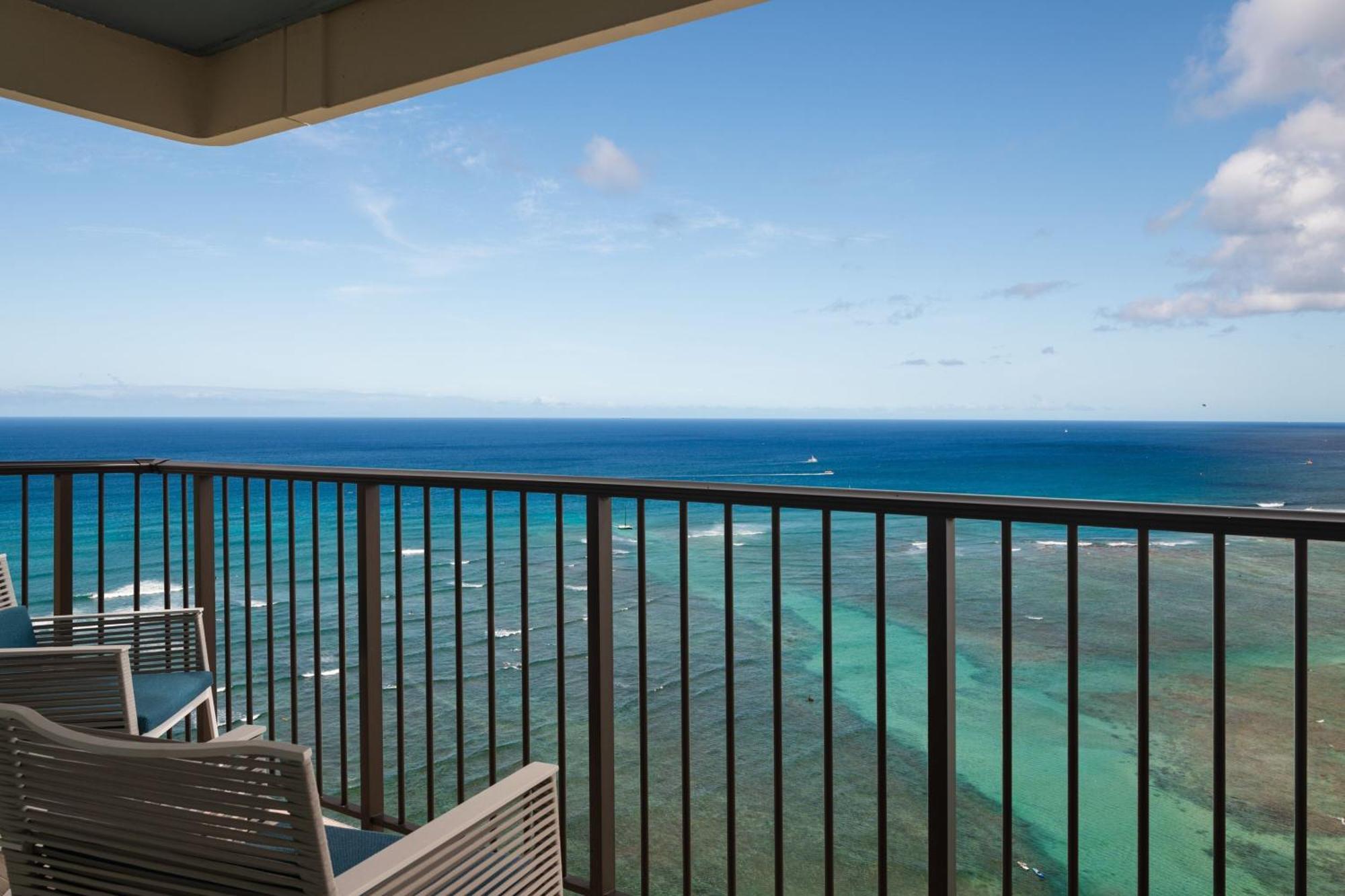 Sheraton Waikiki 4*