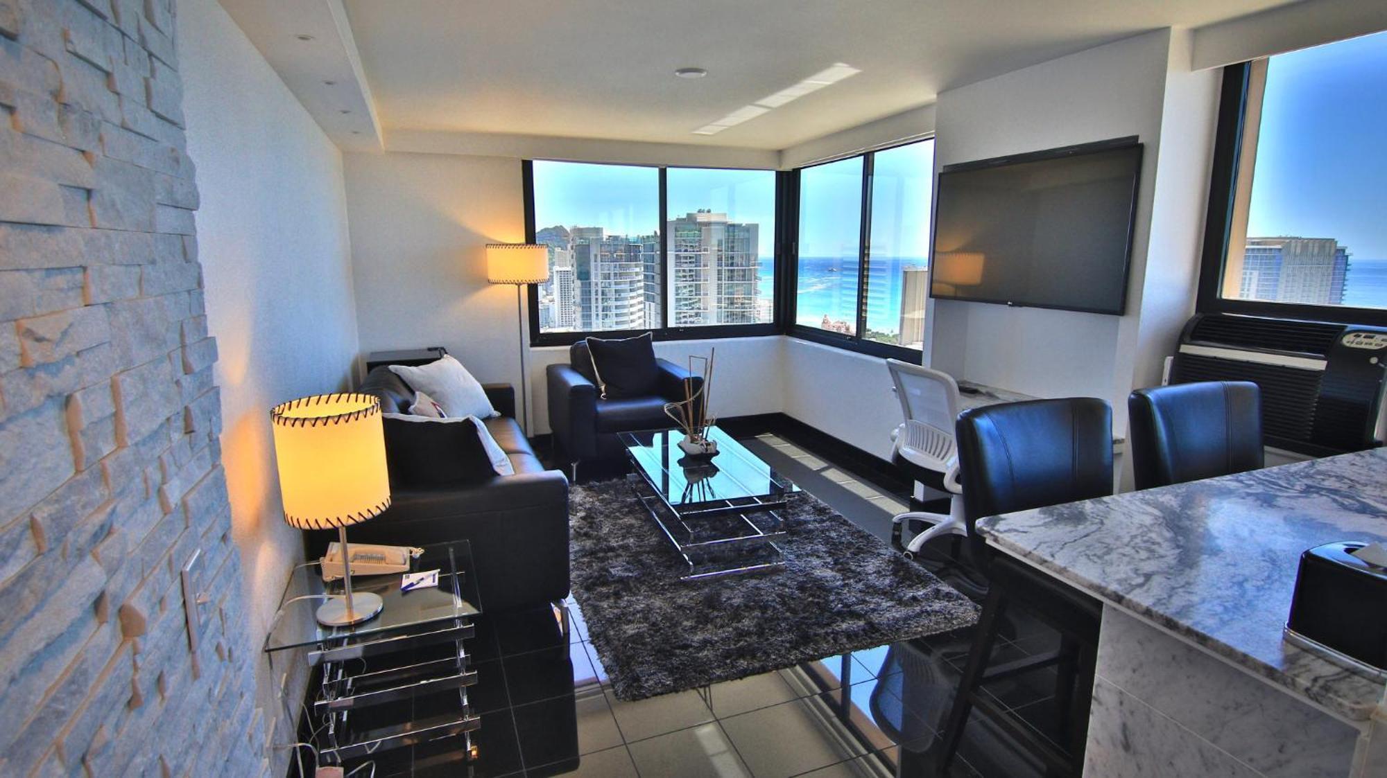 Resort Express Waikiki By Ihg 3*