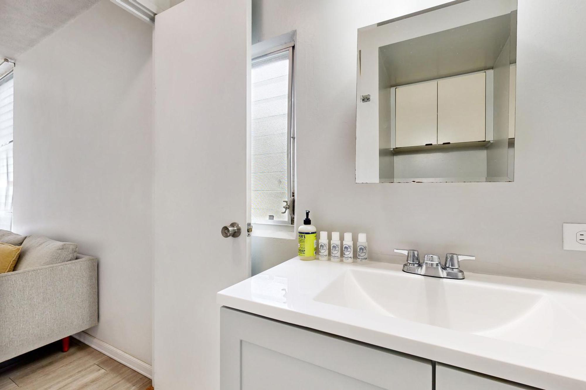 Hyatt Place 502 Apartment *