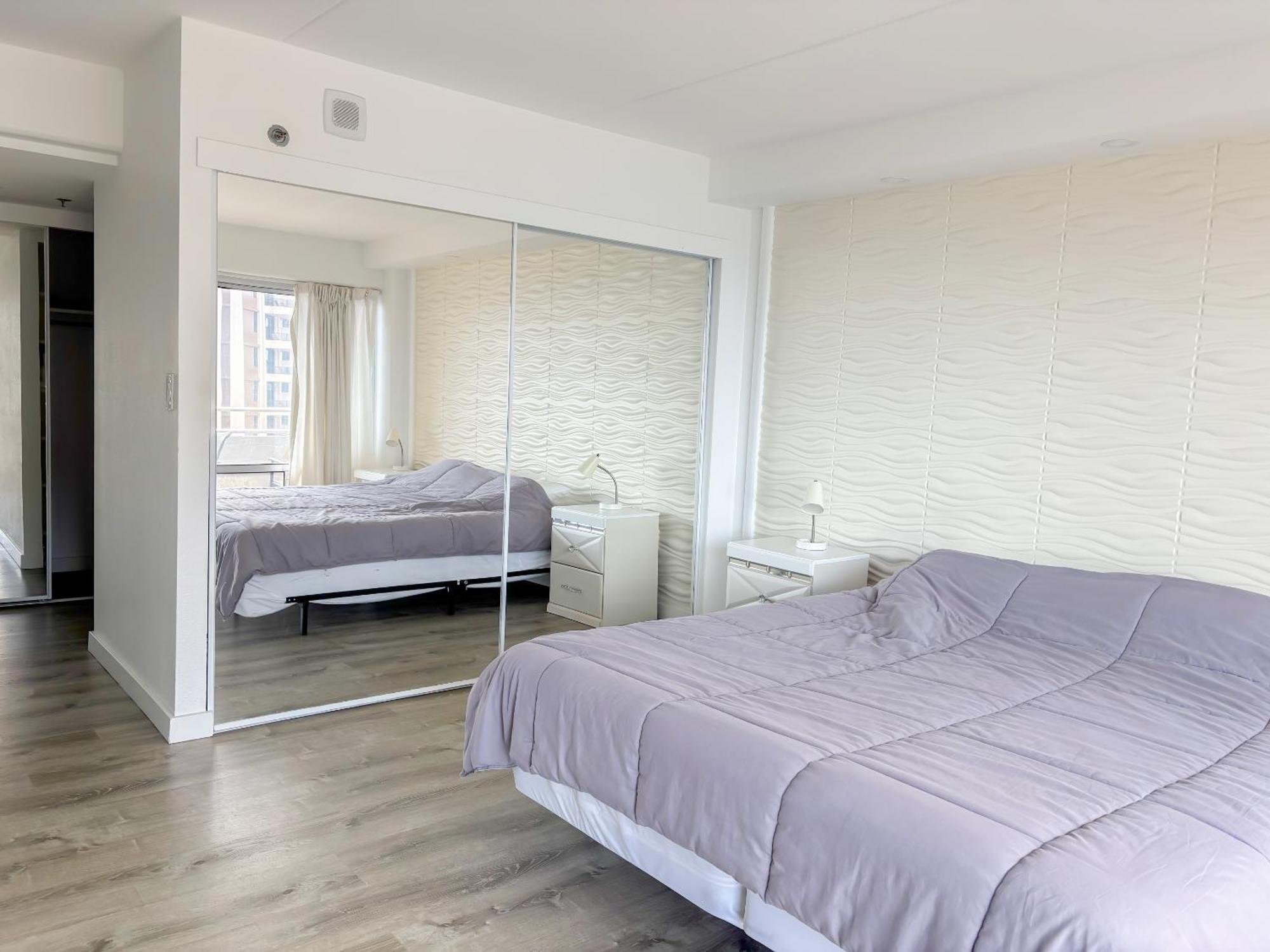 Holiday home Ilikai 1822-2br2ba Modern Unit With Ocean &harbor Views No Fees Honolulu