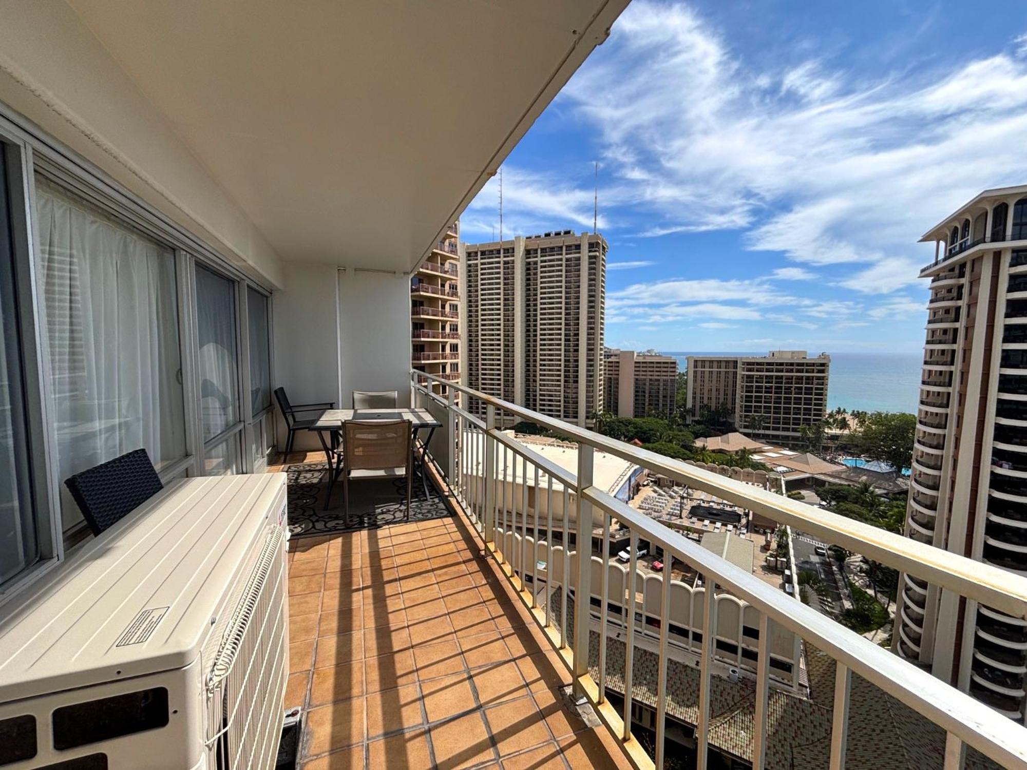 Ilikai 1822-2br2ba Modern Unit With Ocean &harbor Views No Fees