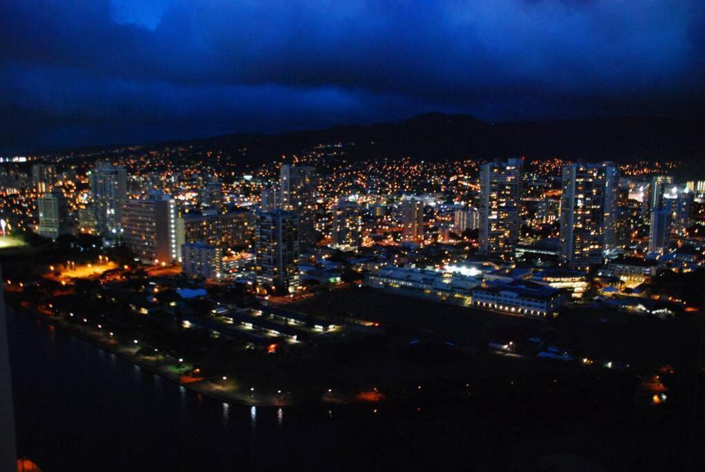 Penthouse With Panoramic Ocean View Ic44 Honolulu