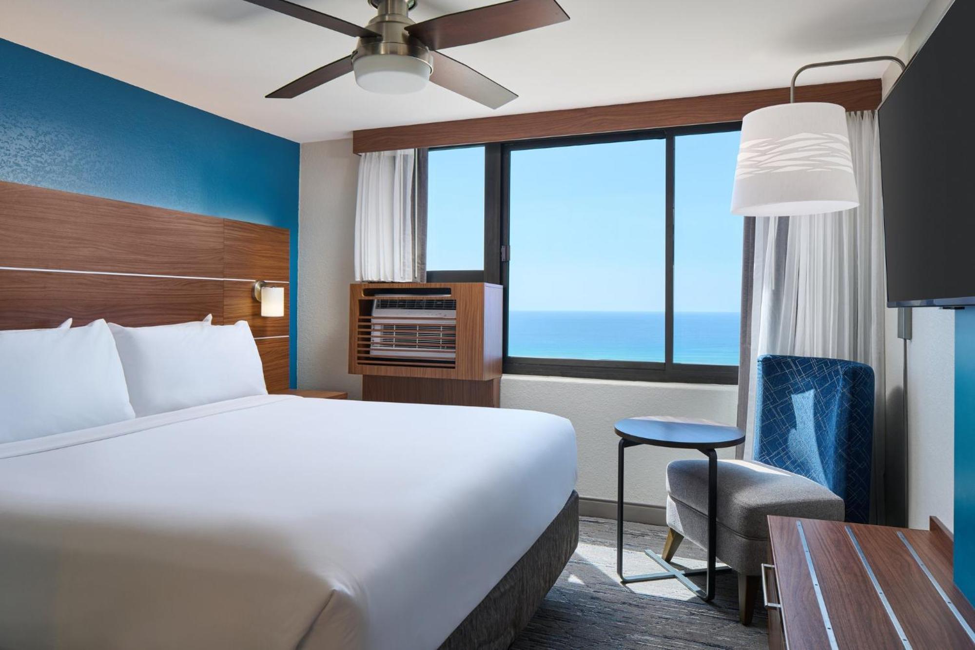 Express Waikiki By Ihg Resort