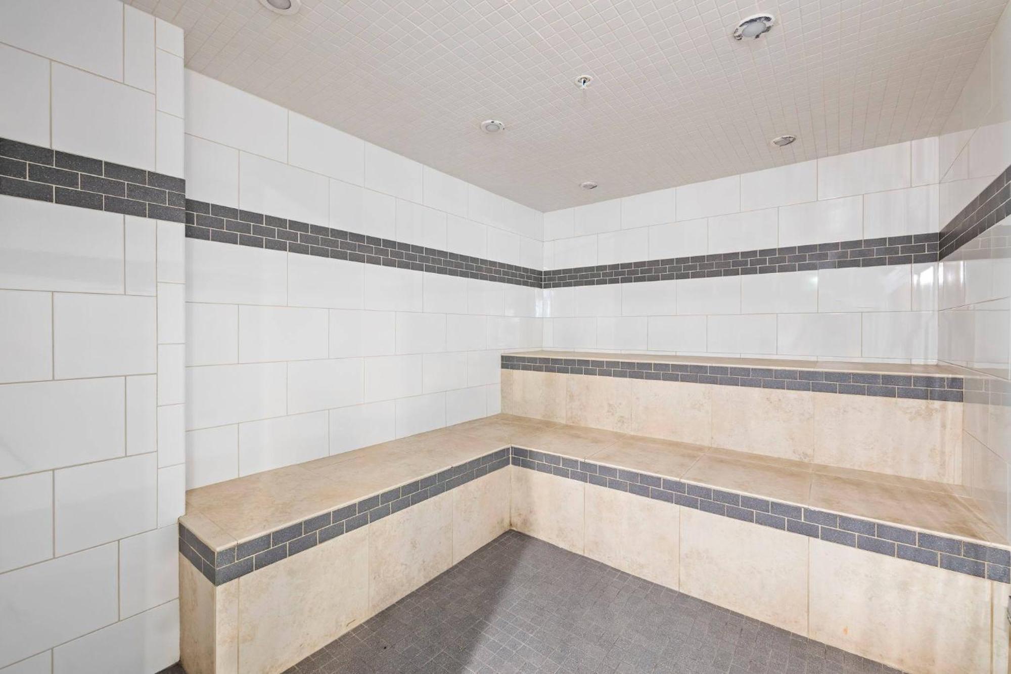Newly Renovated Floor Balcony Holiday home *