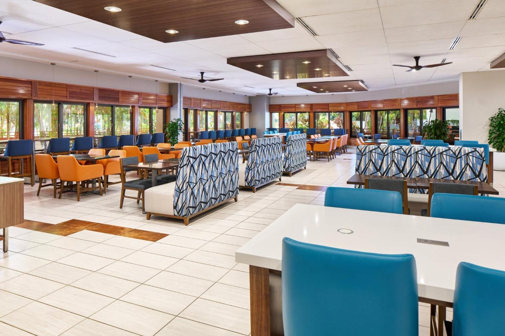 Express Waikiki By Ihg Resort