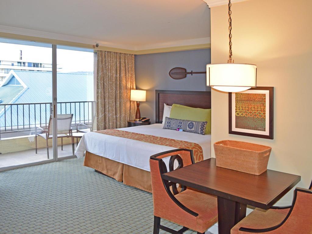 Wyndham Vacation Royal Garden At Waikiki
