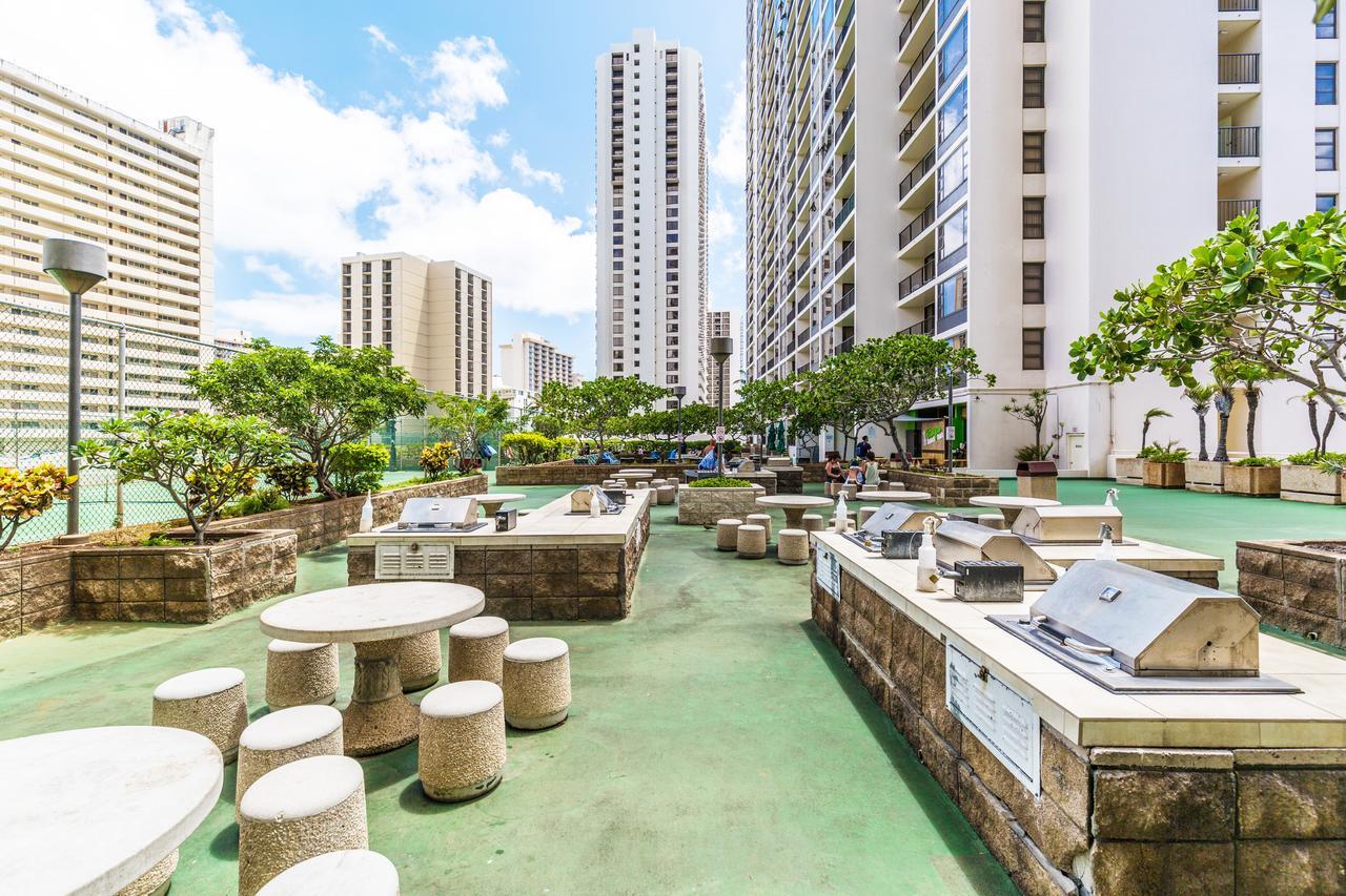 Ocean & Diamond Head Views - Near - Parking! *