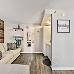 Inviting Waikiki Grand Hotel Room One Block To Beach!