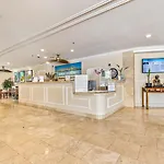 Inviting Waikiki Grand Hotel Room One Block To Beach!
