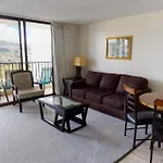 Deluxe Waikiki Banyan Condos - Free Parking & Wifi