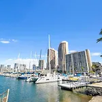 Stunning 1Br Ocean View Condo At Ilikai Marina