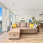 Stunning 1Br Ocean View Condo At Ilikai Marina