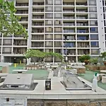Lovely 1Br Condo At The Waikiki Banyan With Pool