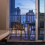 Hilton Garden Inn Waikiki Beach
