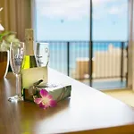 Waikiki Resort Hotel