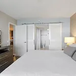 Luxury Oceanfront 2 Bedroom Apartment At Waikiki Beach Tower