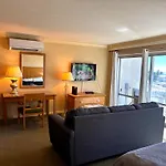 Ilikai Apt 308 - Spacious Studio With Stunning Ocean & Harbor Views