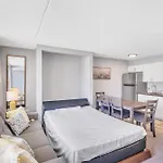 Spacious Waikiki Condo 1 Block From Beach With Full Kitchen And Free Parking