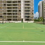 Oceanview 30Th Floor Condo Just Steps From Waikiki Beach, Full Kitchen, Free Parking