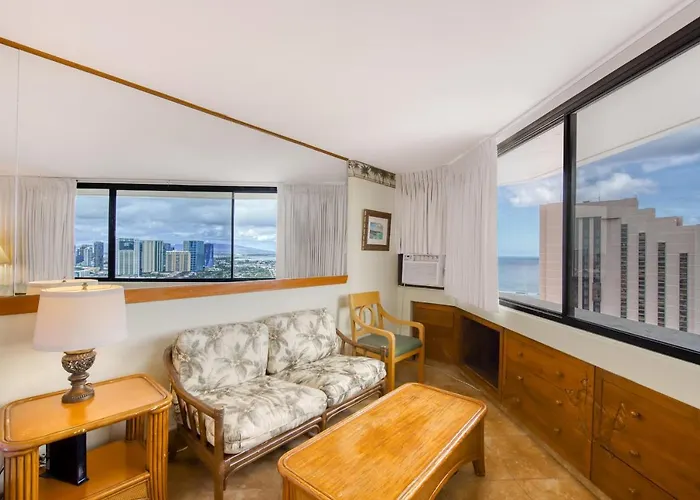 Marina Tower 3702