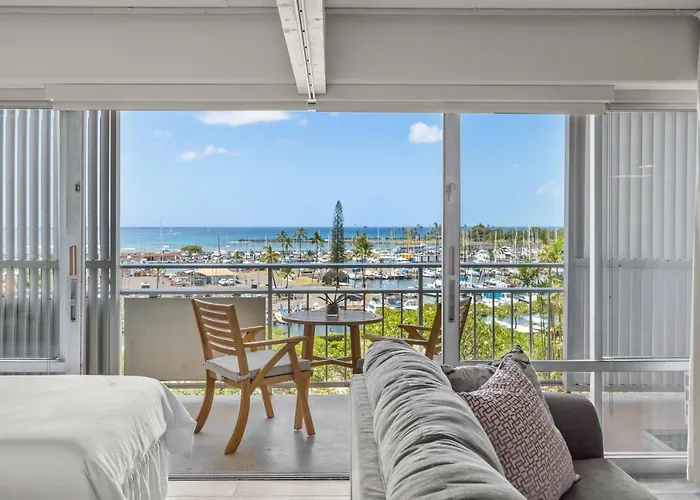 Ilikai Hotel With Ocean View