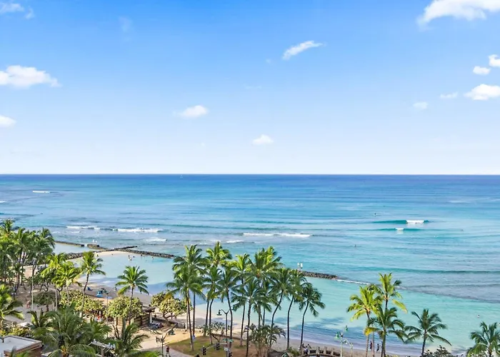 Luxury Oceanfront 2 Bedroom Apartment At Waikiki Beach Tower