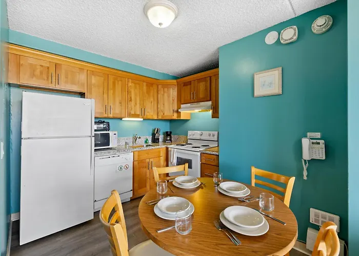 Royal Kuhio 2303 - Spacious Studio With Stunning Mountain Views In The Heart Of Waikiki!